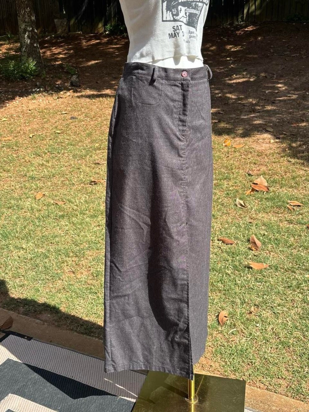 90s vintage to the max! grey maxi skirt 🕷️